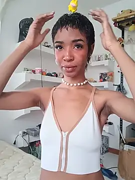 TinnaPeyton online show from June 3, 2026, 2:18 pm