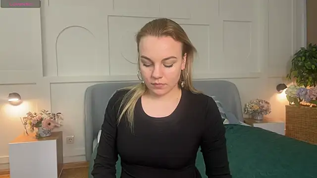 Glow Margo online show from March 21, 2026, 1:07 am