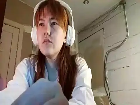 Snapshot of DinaFirebird chatting on February 27, 2026, 8:58 am DinaFirebird online show from February 27, 2026, 8:58 am