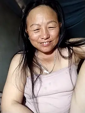 Lucie Fuzk online show from April 13, 2026, 2:04 am