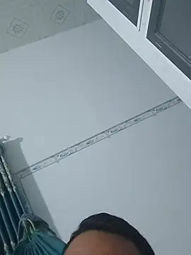 Snapshot of girldam1x95 chatting on February 25, 2026, 11:32 am girldam1x95 online show from February 25, 2026, 11:32 am