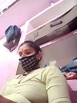 Hot bri2 online show from April 9, 2026, 11:38 am