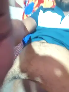 Snapshot of love493355 chatting on February 28, 2026, 10:15 am love493355 online show from February 28, 2026, 10:15 am