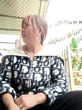 lyly sexx online show from March 19, 2026, 3:28 am