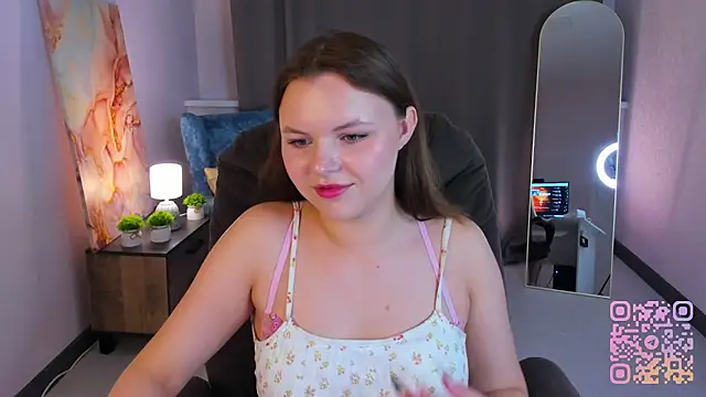 Snapshot of serinella_ chatting on June 23, 2026, 12:58 pm serinella online show from June 23, 2026, 12:58 pm