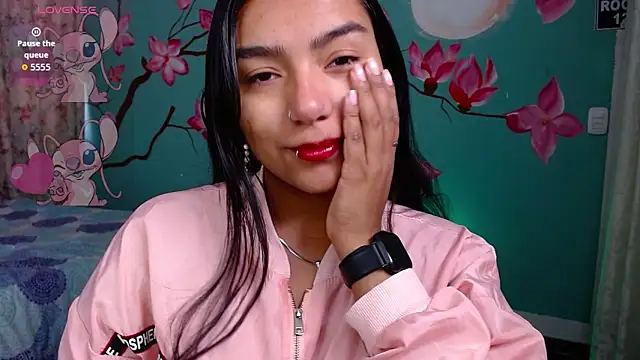 NoelleVireaux online show from March 25, 2026, 11:42 am