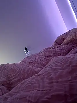 Snapshot of Averyleig chatting on February 25, 2026, 1:00 pm Averyleig online show from February 25, 2026, 1:00 pm