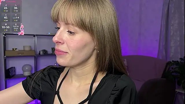 RosaMoore online show from April 19, 2026, 2:29 pm