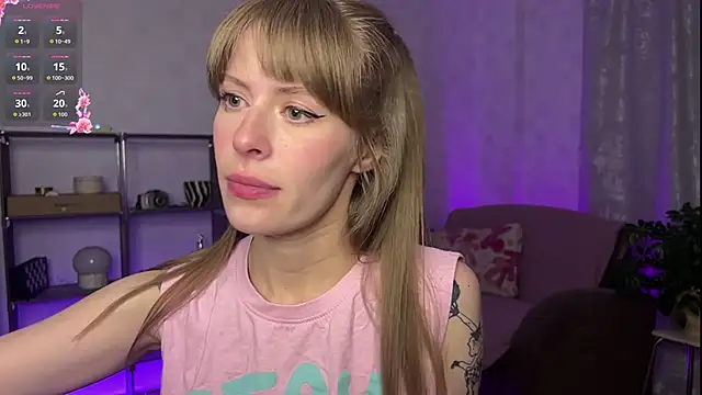 RosaMoore online show from April 18, 2026, 3:14 pm