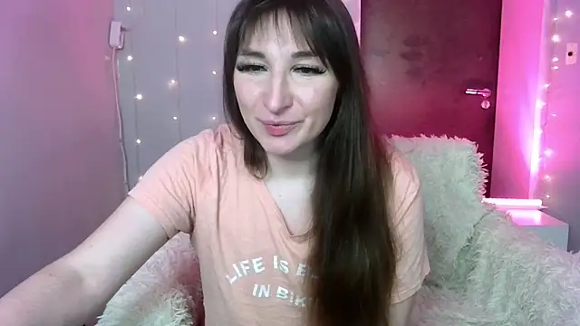 Birdie Kiss online show from May 26, 2026, 9:02 pm