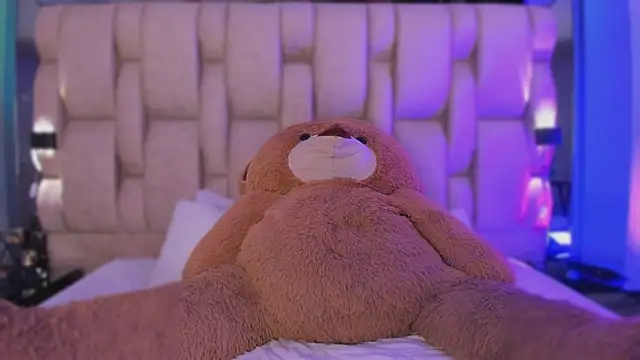 AgathaUwuDoll online show from April 12, 2026, 9:07 pm