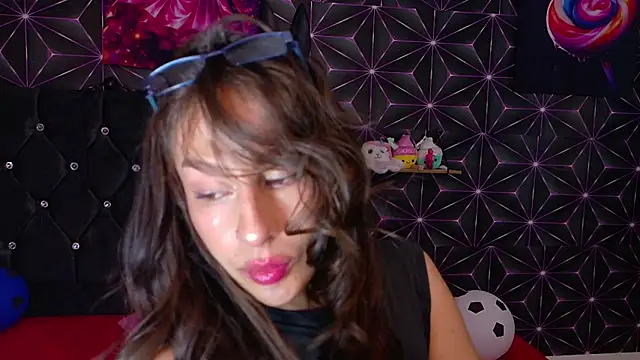 Snapshot of Miis_Beella chatting on July 9, 2026, 12:48 pm Miis Beella online show from July 9, 2026, 12:48 pm