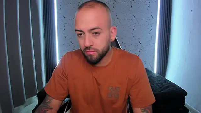 Jacke Taylor1 online show from April 1, 2026, 3:52 am