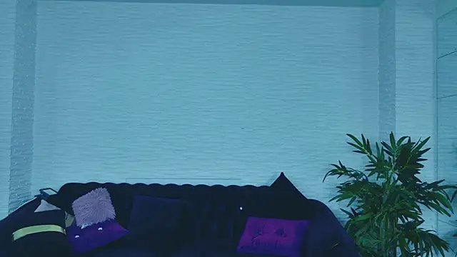 LannaSkyy online show from April 4, 2026, 6:03 pm