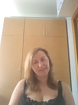 ChristinaYork online show from April 6, 2026, 1:34 pm