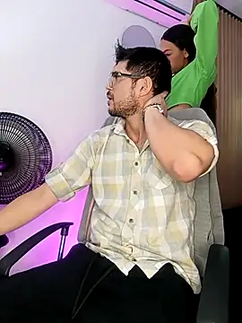 ritzabeth daniel online show from April 9, 2026, 2:35 am