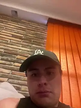 Snapshot of gvcaliente1 chatting on February 25, 2026, 10:53 pm gvcaliente1 online show from February 25, 2026, 10:53 pm