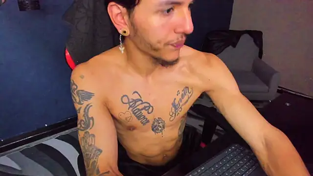 DanteLuxx online show from April 6, 2026, 4:46 am