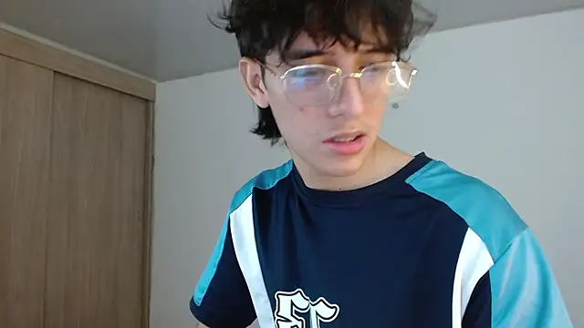 Snapshot of noah_millerx chatting on June 17, 2026, 7:13 pm noah millerx online show from June 17, 2026, 7:13 pm