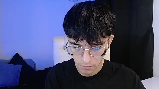Snapshot of noah_millerx chatting on July 13, 2026, 9:58 pm noah millerx online show from July 13, 2026, 9:58 pm