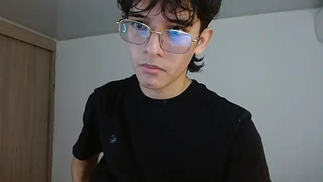 Snapshot of noah_millerx chatting on June 21, 2026, 9:31 pm noah millerx online show from June 21, 2026, 9:31 pm