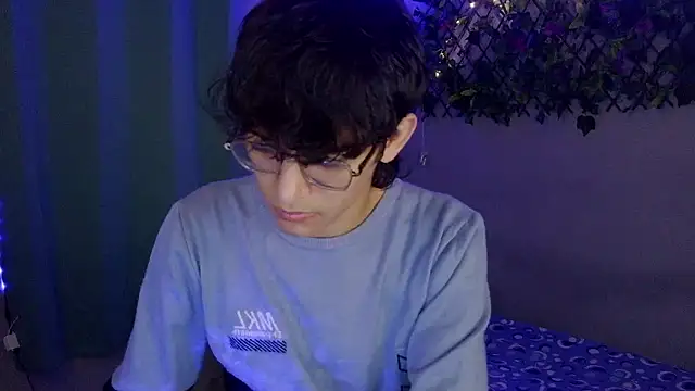 noah millerx online show from March 26, 2026, 3:49 am