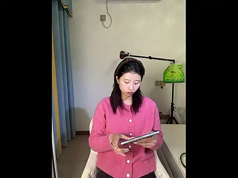 Y--F--LOVE online show from March 16, 2026, 12:20 pm