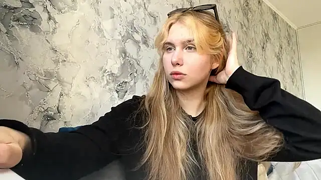 ShariLappas online show from March 12, 2026, 1:04 pm