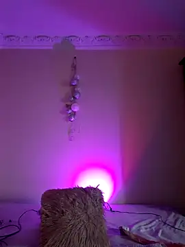 LunaBlaise online show from March 26, 2026, 7:50 am