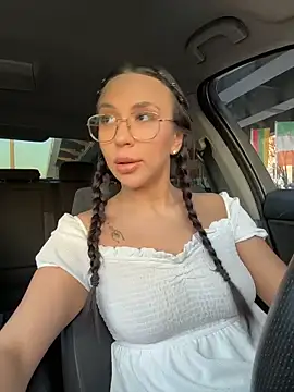 Bunny Lush online show from April 6, 2026, 4:08 am