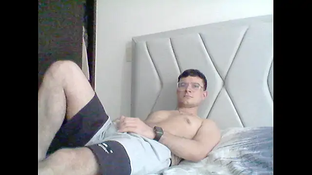 Snapshot of kamiloo1398 chatting on February 26, 2026, 4:07 pm kamiloo1398 online show from February 26, 2026, 4:07 pm