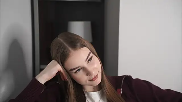 CindaMartins online show from March 4, 2026, 9:28 am