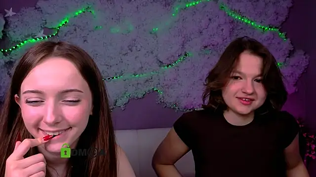 Snapshot of chloe_ley chatting on May 15, 2026, 7:12 pm chloe ley online show from May 15, 2026, 7:12 pm