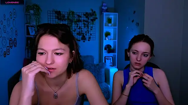 Snapshot of chloe_ley chatting on May 25, 2026, 10:14 am chloe ley online show from May 25, 2026, 10:14 am