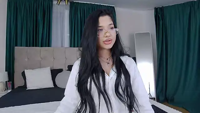 MissNaomiBelle online show from June 12, 2026, 6:38 pm