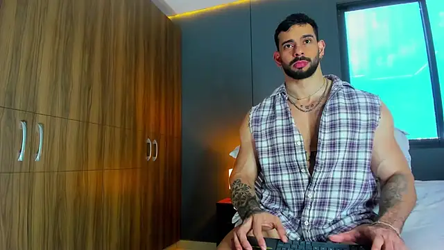 massimo visconti online show from March 19, 2026, 3:12 pm