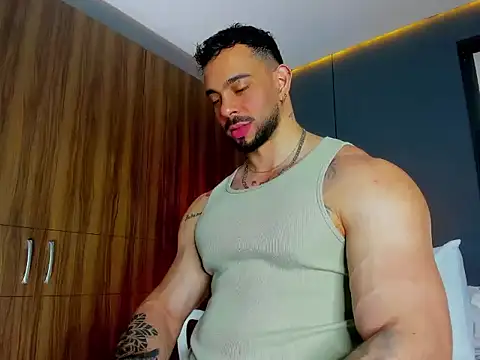 massimo visconti online show from March 8, 2026, 2:04 am