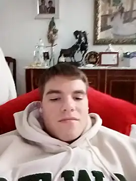 Snapshot of Alejandro27003 chatting on February 26, 2026, 5:35 pm Alejandro27003 online show from February 26, 2026, 5:35 pm