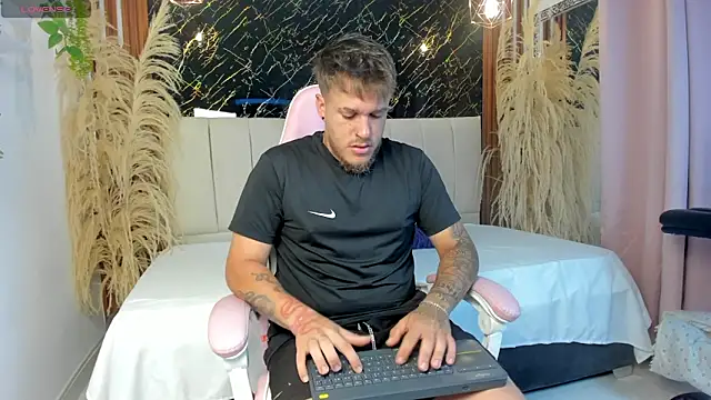 keane lee  online show from March 21, 2026, 12:09 pm