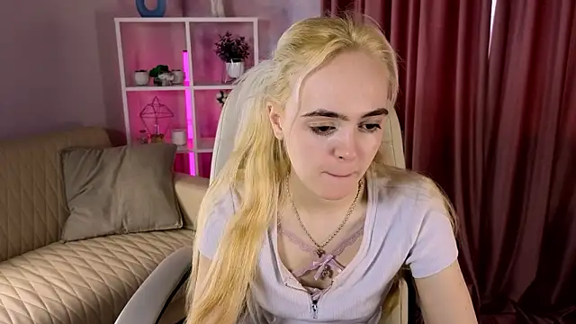 Bambi Bloom online show from March 3, 2026, 5:47 am