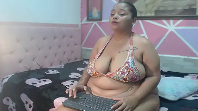 Doll rihana online show from June 2, 2026, 6:19 pm