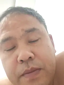 wanggang880903 online show from March 12, 2026, 6:01 pm