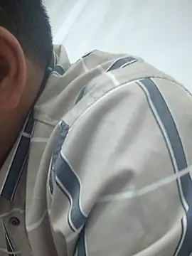 wanggang880903 online show from April 8, 2026, 4:08 pm