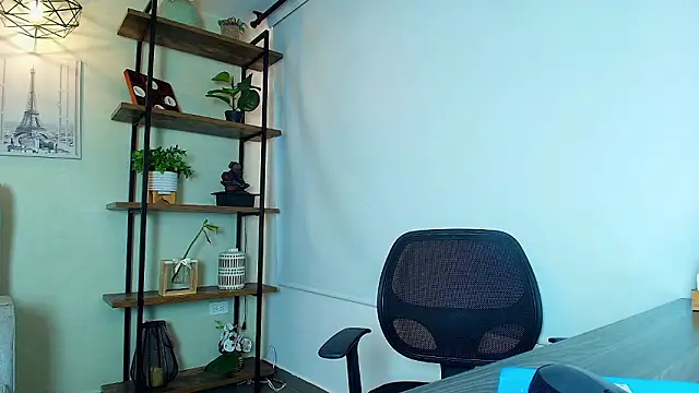 Snapshot of Victoria-Collins_ chatting on March 2, 2026, 12:23 pm Victoria-Collins online show from March 2, 2026, 12:23 pm