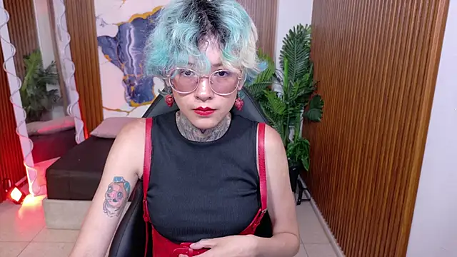 Lyra tay online show from May 23, 2026, 7:02 pm