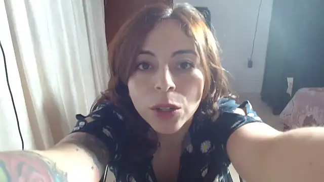 Snapshot of IrisArellano_ chatting on May 7, 2026, 1:03 pm IrisArellano online show from May 7, 2026, 1:03 pm