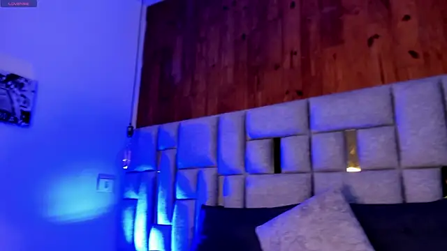 camilaa smith  online show from April 9, 2026, 8:04 pm