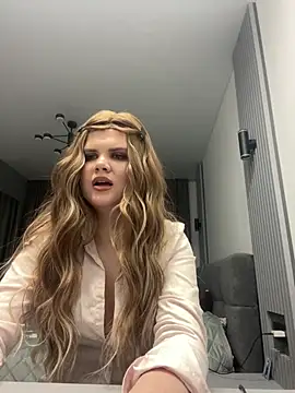 Lollipop p  online show from April 19, 2026, 9:06 pm