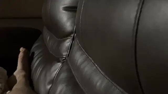 Snapshot of helovesanalbicouple chatting on March 4, 2026, 10:34 am helovesanalbicouple online show from March 4, 2026, 10:34 am