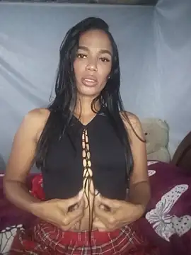Snapshot of FlorSalvaje_ chatting on March 27, 2026, 12:52 am FlorSalvaje online show from March 27, 2026, 12:52 am